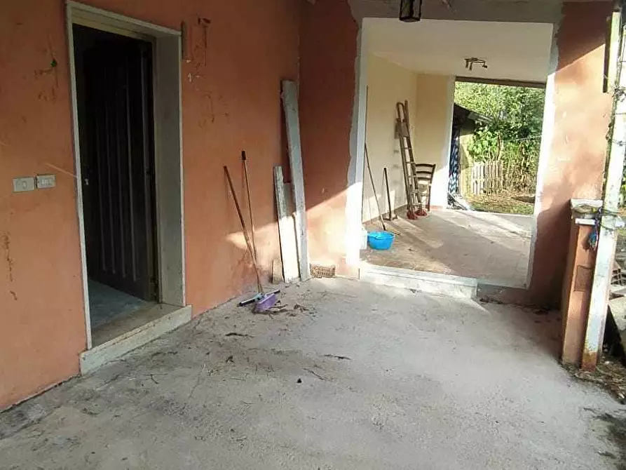 Immagine 13 di Villa in vendita  a Esperia