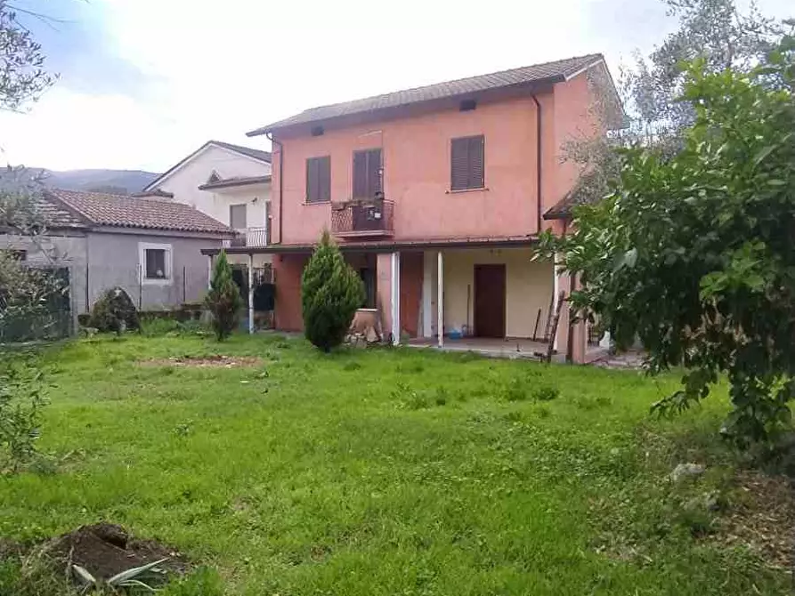Immagine 2 di Villa in vendita  a Esperia