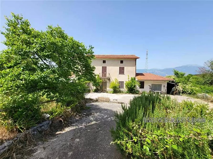 Immagine 2 di Villa in vendita  a Pontecorvo