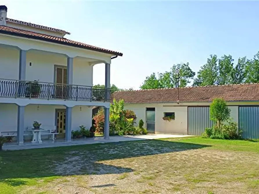Immagine 2 di Villa in vendita  a Pontecorvo