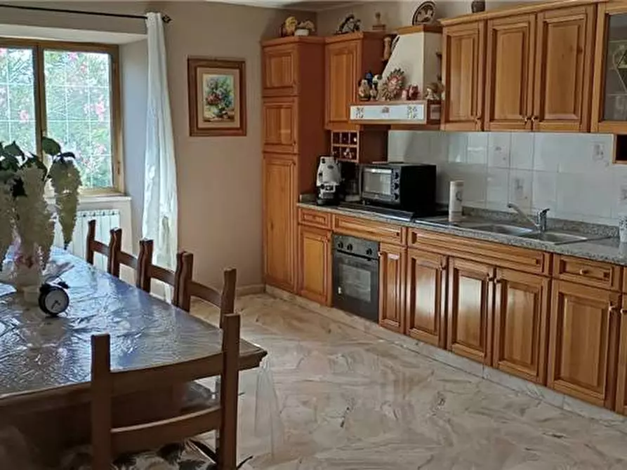 Immagine 5 di Villa in vendita  a Pontecorvo