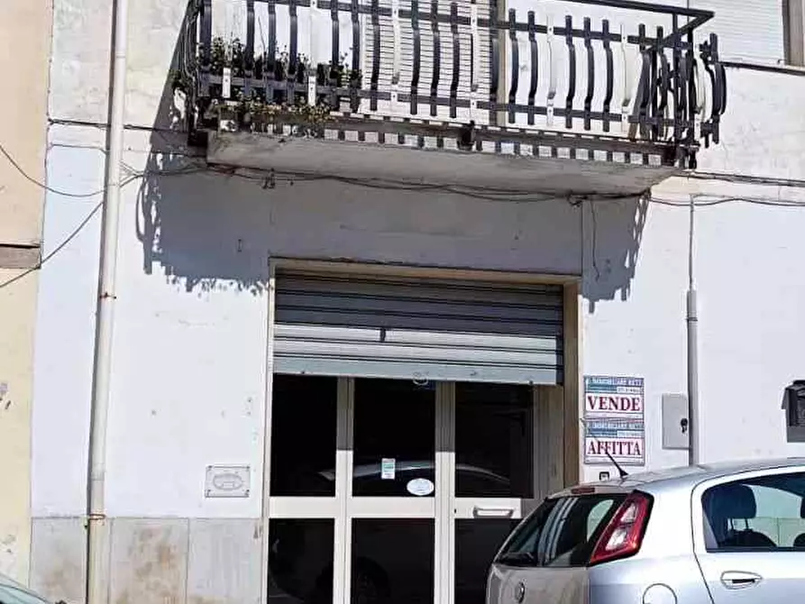 Immagine 2 di Attività commerciale in affitto  a Pico