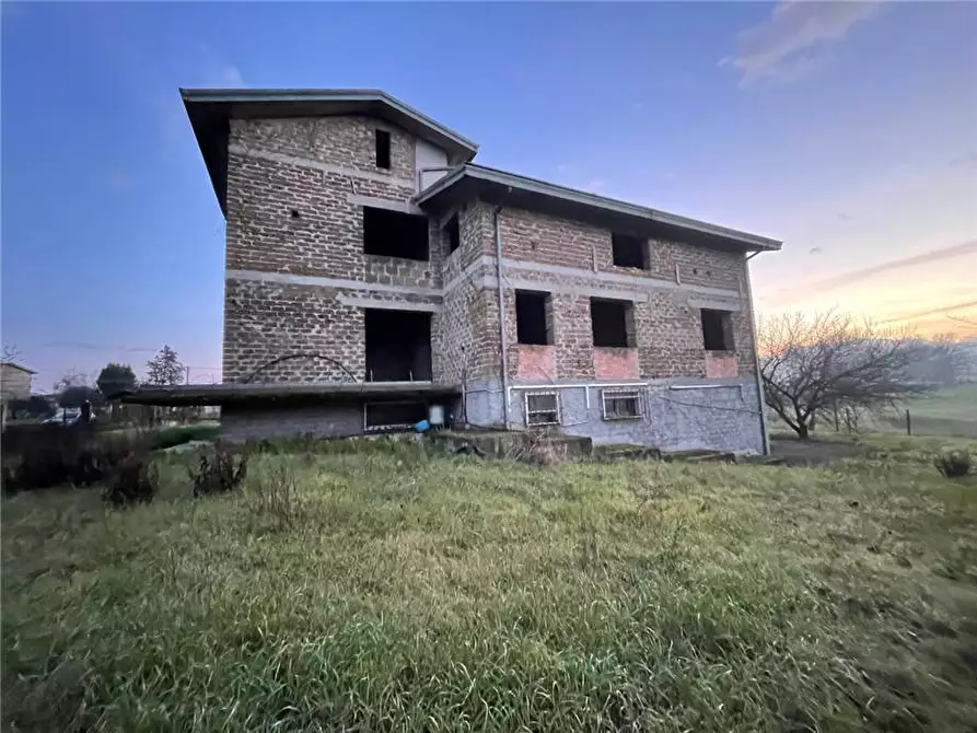 Immagine 1 di Villa in vendita  a Pontecorvo