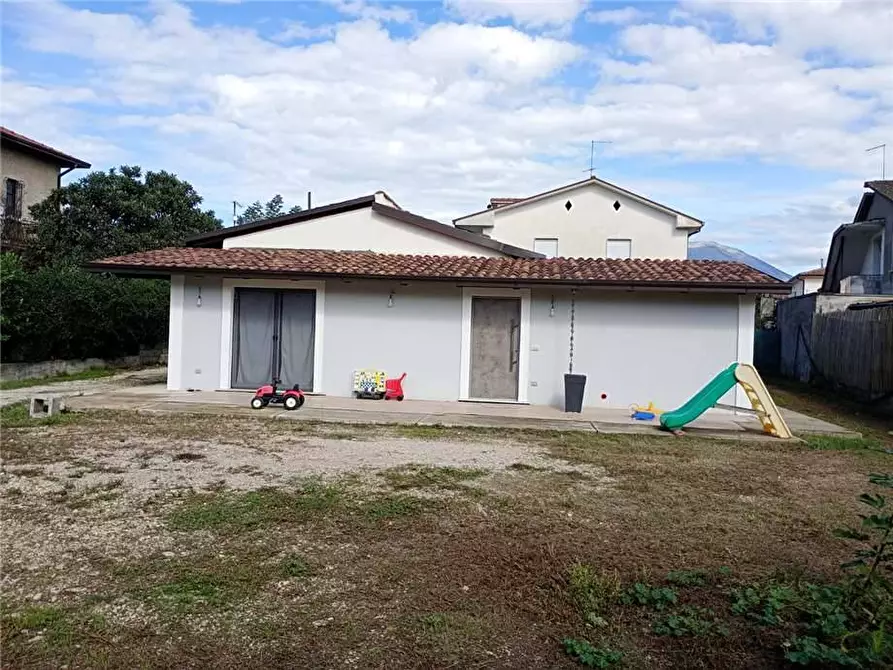 Immagine 1 di Villa in vendita  a Pontecorvo