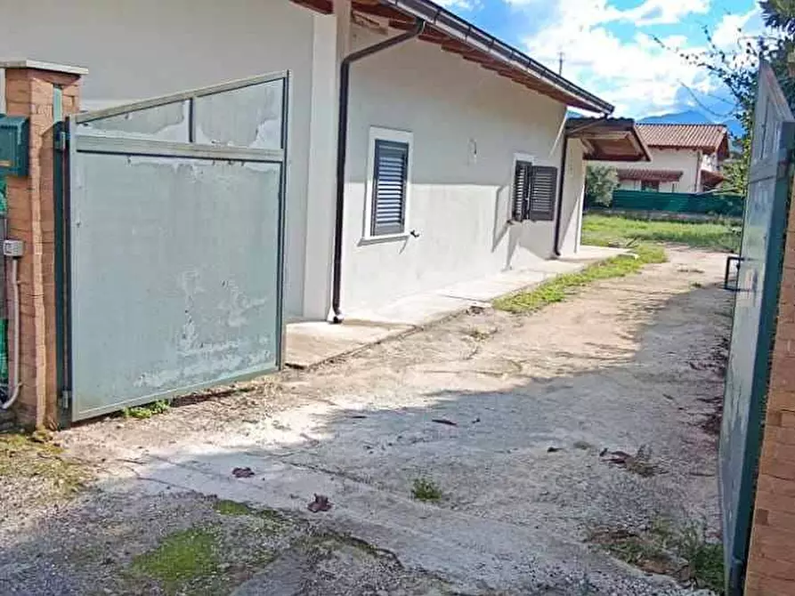 Immagine 2 di Villa in vendita  a Pontecorvo
