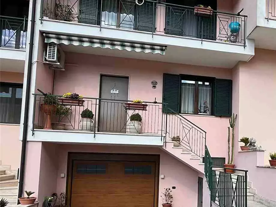 Immagine 2 di Villa in vendita  a Pontecorvo