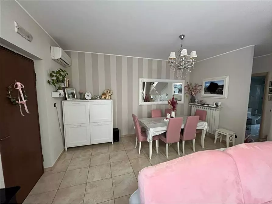 Immagine 6 di Villa in vendita  a Pontecorvo