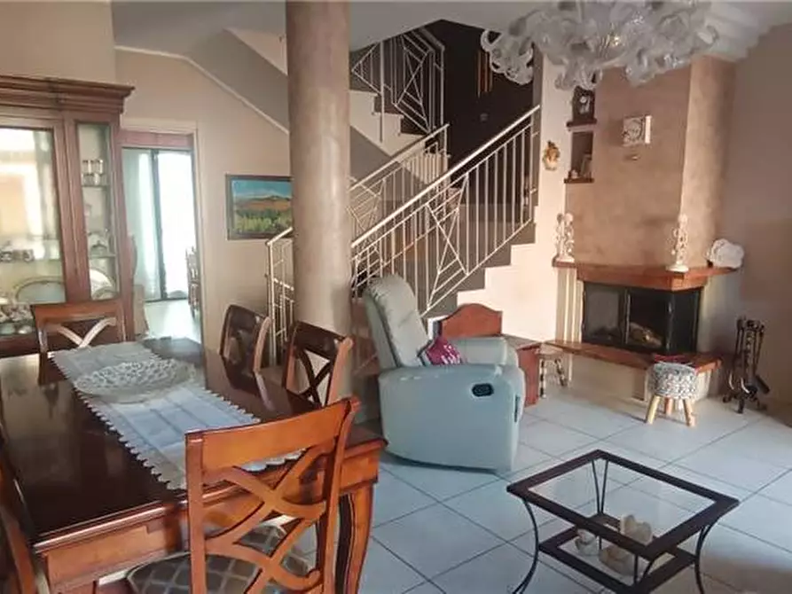 Immagine 2 di Villa in vendita  a Pontecorvo
