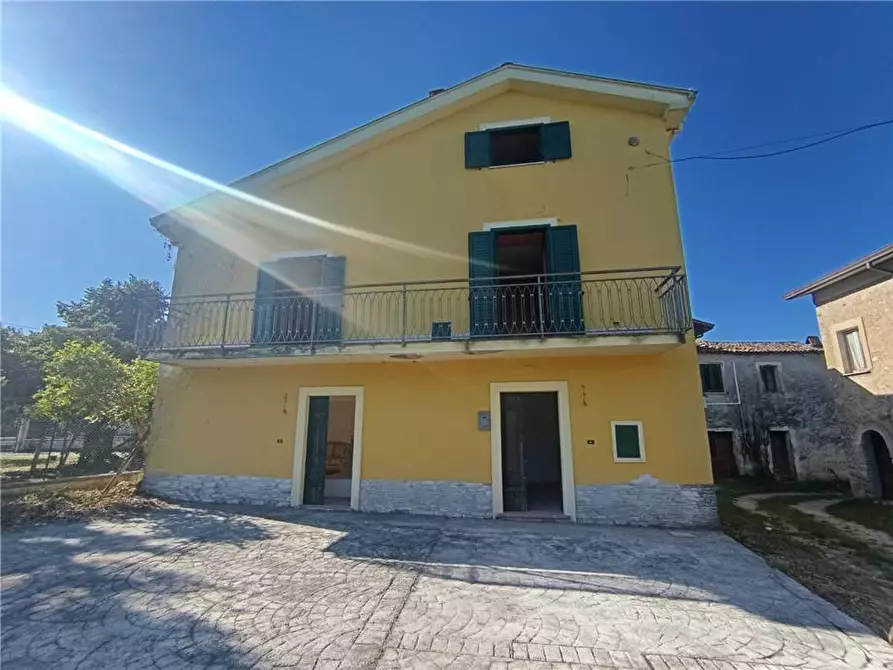 Immagine 1 di Villa in vendita  a Pontecorvo