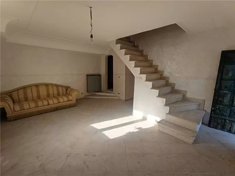 Immagine 2 di Villa in vendita  a Pontecorvo