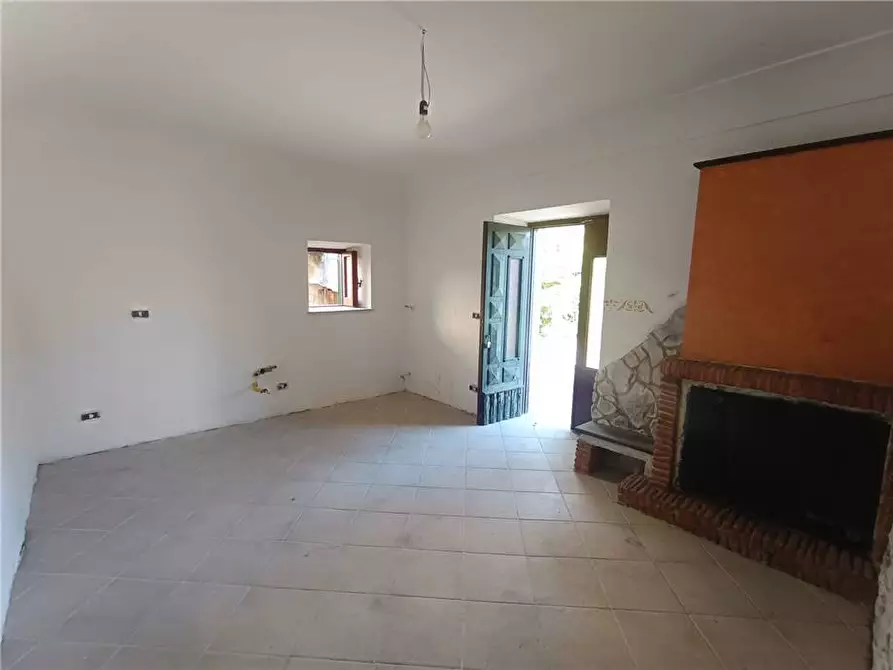 Immagine 5 di Villa in vendita  a Pontecorvo