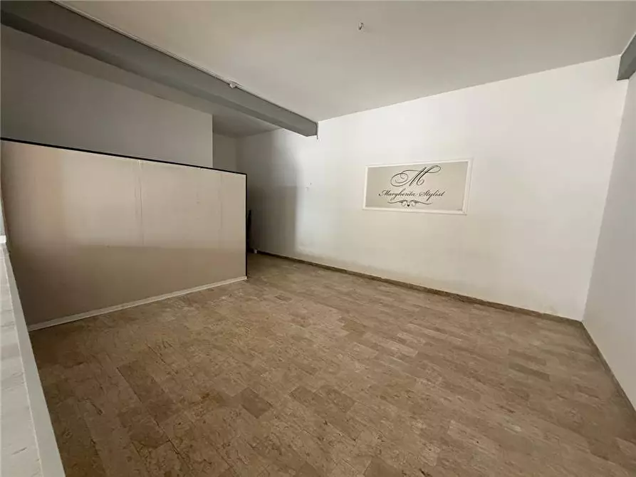 Immagine 8 di Ufficio in affitto  in Via Trieste a Pontecorvo