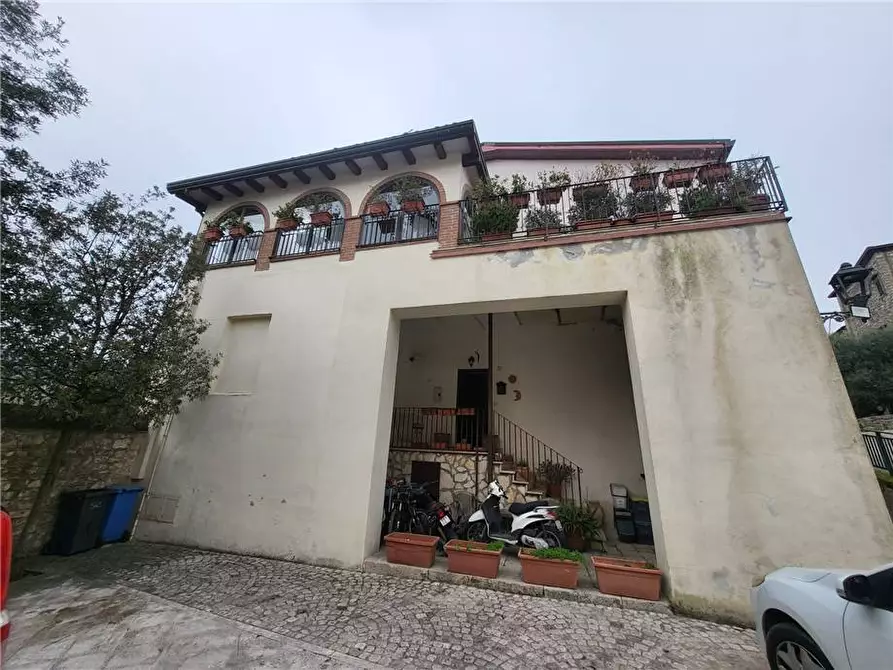 Immagine 1 di Appartamento in vendita  in Via Landolfi a Pico