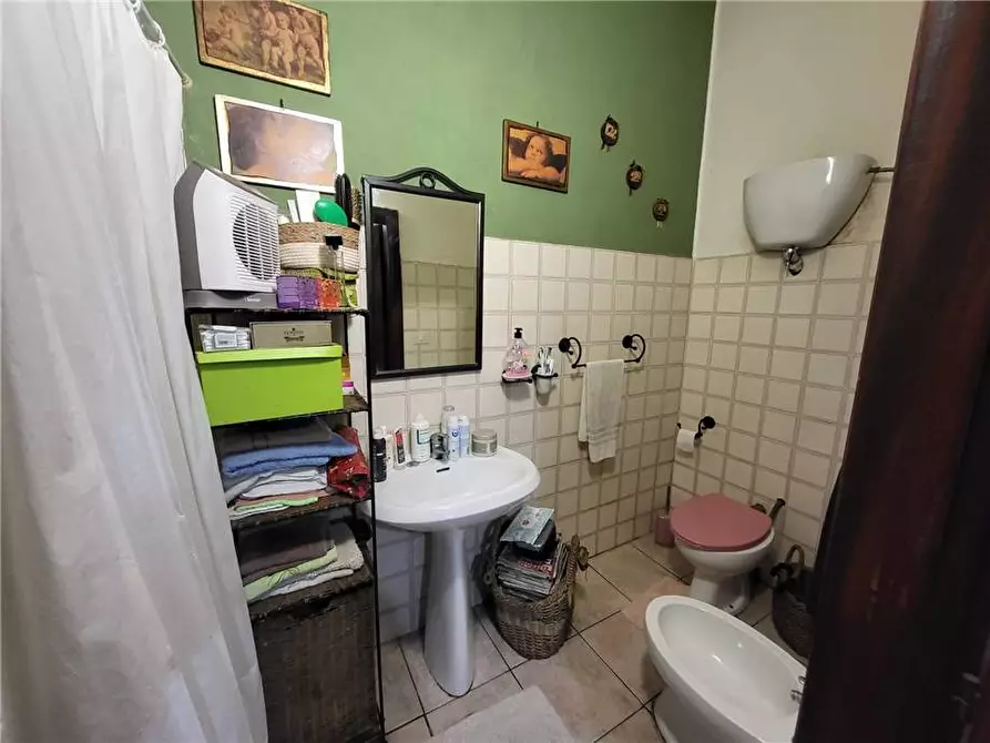 Immagine 12 di Appartamento in vendita  in Via Landolfi a Pico