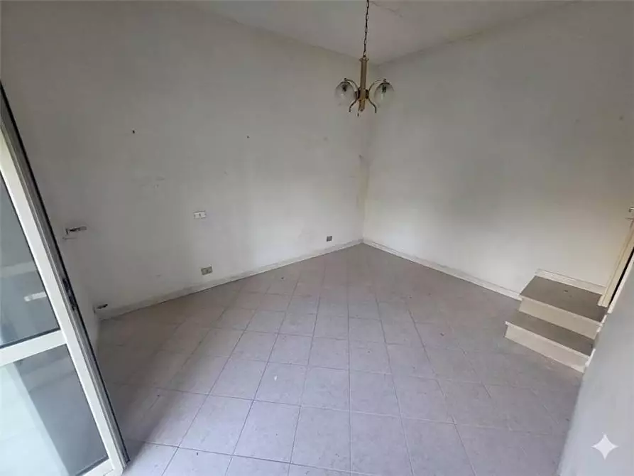 Immagine 10 di Villa in vendita  in Via Vicolo del Giglio a Pontecorvo