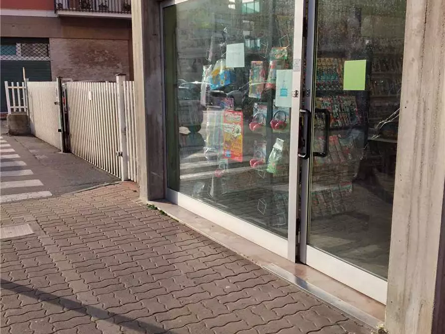 Immagine 5 di Attività commerciale in vendita  a Albenga