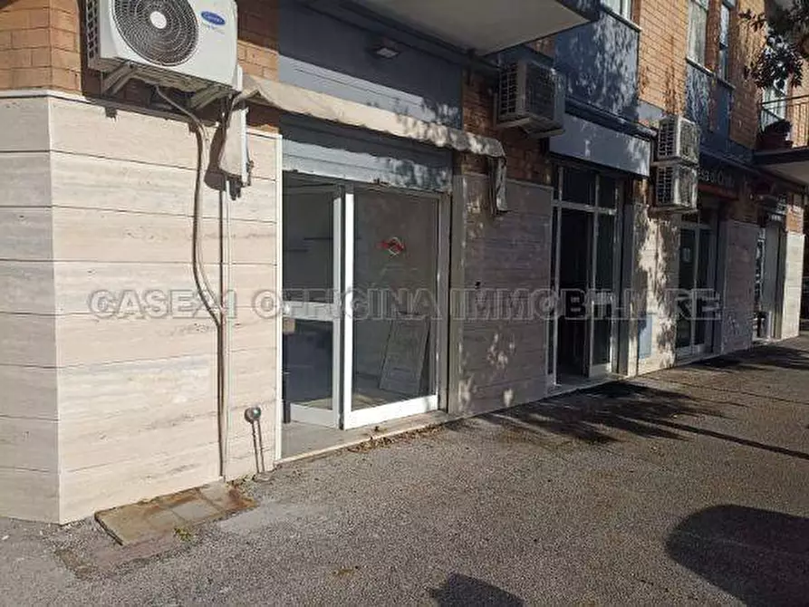 Immagine 3 di Attività commerciale in vendita  a Ciampino