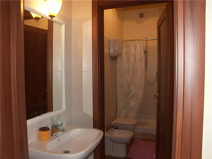 Immagine 2 di Rustico / casale in vendita  in Loc. CANALICCHIO VIA G.GARIBAL, 14 a Collazzone