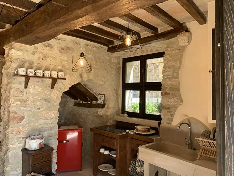 Immagine 5 di Stabile in affitto  in Loc. San Terenziano a Gualdo Cattaneo