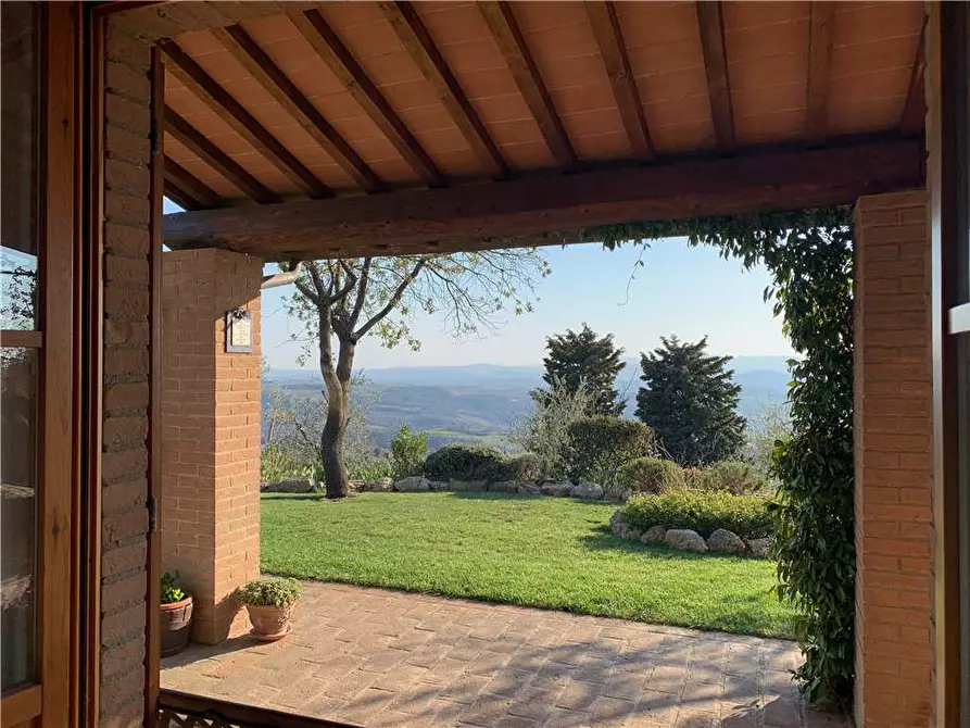 Immagine 12 di Rustico / casale in vendita  in Via LORETO, 1 a Todi