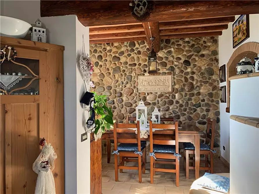 Immagine 13 di Rustico / casale in vendita  in Via LORETO, 1 a Todi