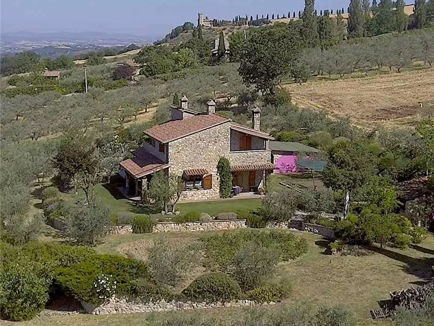 Immagine 22 di Rustico / casale in vendita  in Via LORETO, 1 a Todi