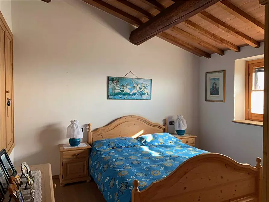 Immagine 6 di Rustico / casale in vendita  in Via LORETO, 1 a Todi