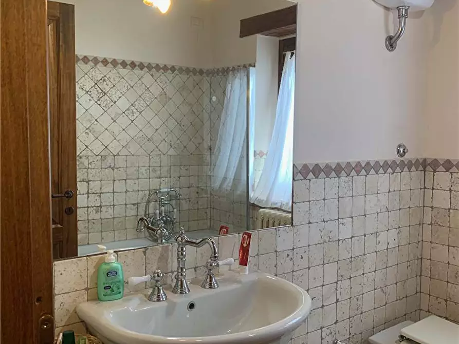 Immagine 11 di Rustico / casale in vendita  in Voc. Canonica Vecchia, 74/F a Todi