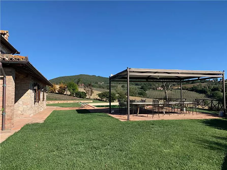 Immagine 4 di Rustico / casale in vendita  in Voc. Canonica Vecchia, 74/F a Todi
