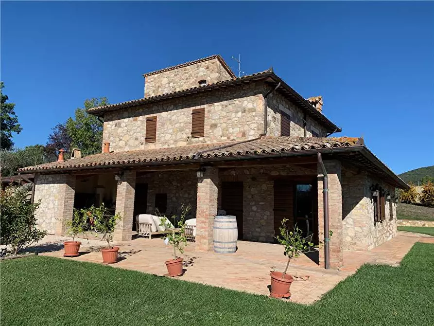 Immagine 5 di Rustico / casale in vendita  in Voc. Canonica Vecchia, 74/F a Todi