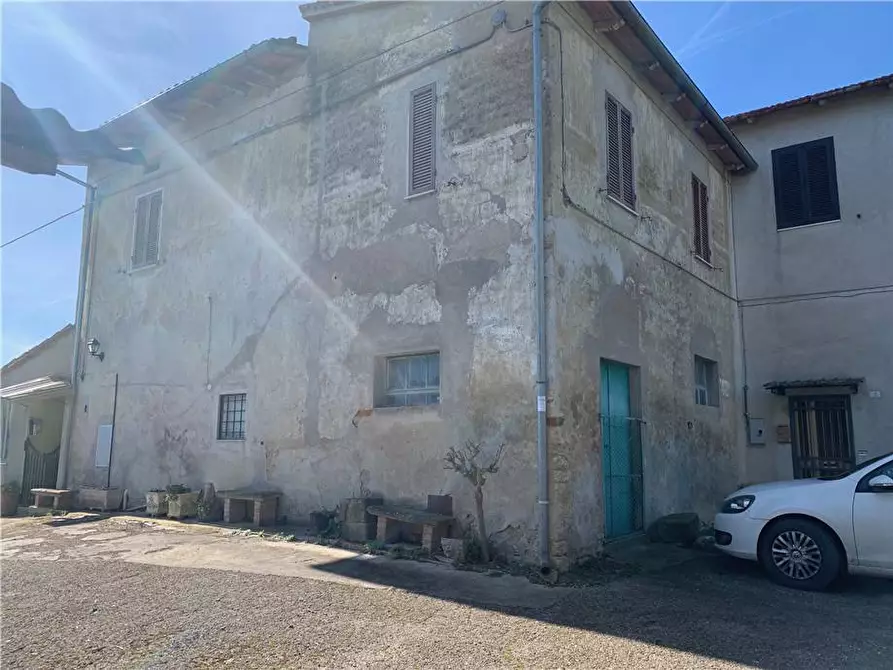 Immagine 2 di Porzione di casa in vendita  in Voc. Cacciano a Todi