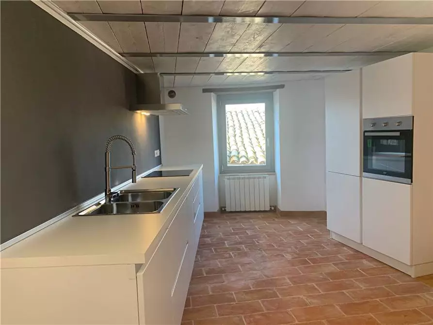 Immagine 11 di Stabile in vendita  in Via G. Garibaldi, 9 a Gualdo Cattaneo