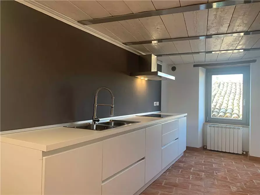 Immagine 12 di Stabile in vendita  in Via G. Garibaldi, 9 a Gualdo Cattaneo