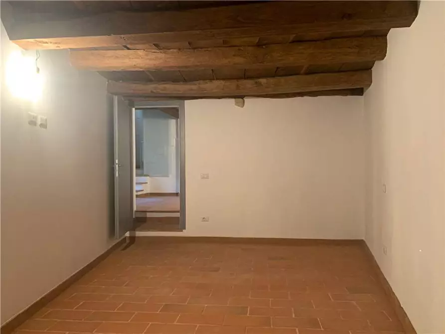 Immagine 17 di Stabile in vendita  in Via G. Garibaldi, 9 a Gualdo Cattaneo