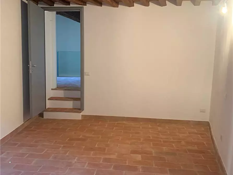 Immagine 19 di Stabile in vendita  in Via G. Garibaldi, 9 a Gualdo Cattaneo
