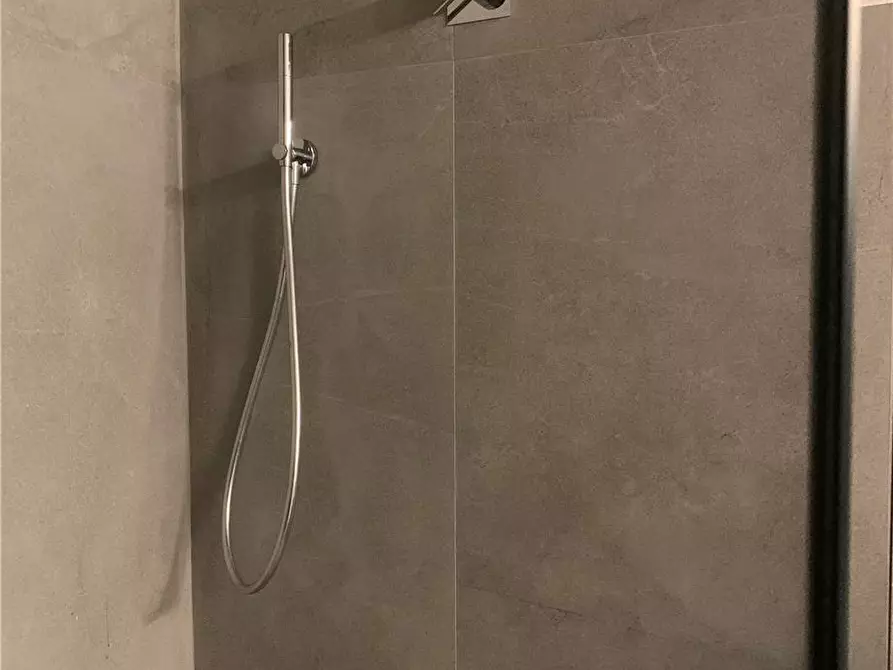Immagine 22 di Stabile in vendita  in Via G. Garibaldi, 9 a Gualdo Cattaneo