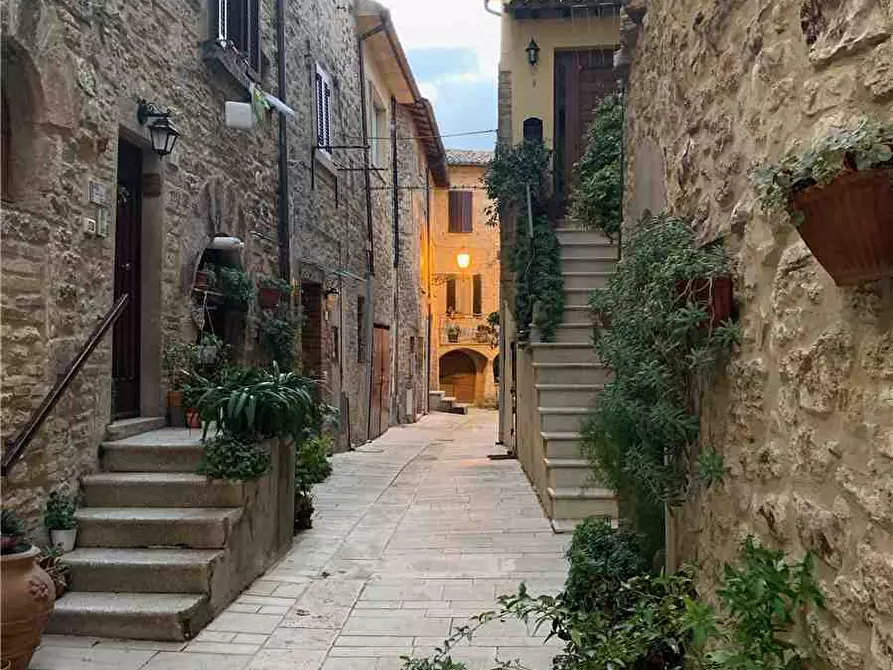 Immagine 3 di Stabile in vendita  in Via G. Garibaldi, 9 a Gualdo Cattaneo
