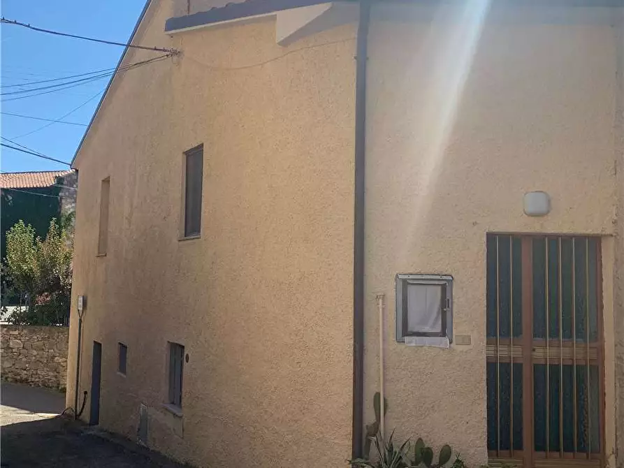 Immagine 3 di Stabile in vendita  in Via Collesecco, 51 a Gualdo Cattaneo