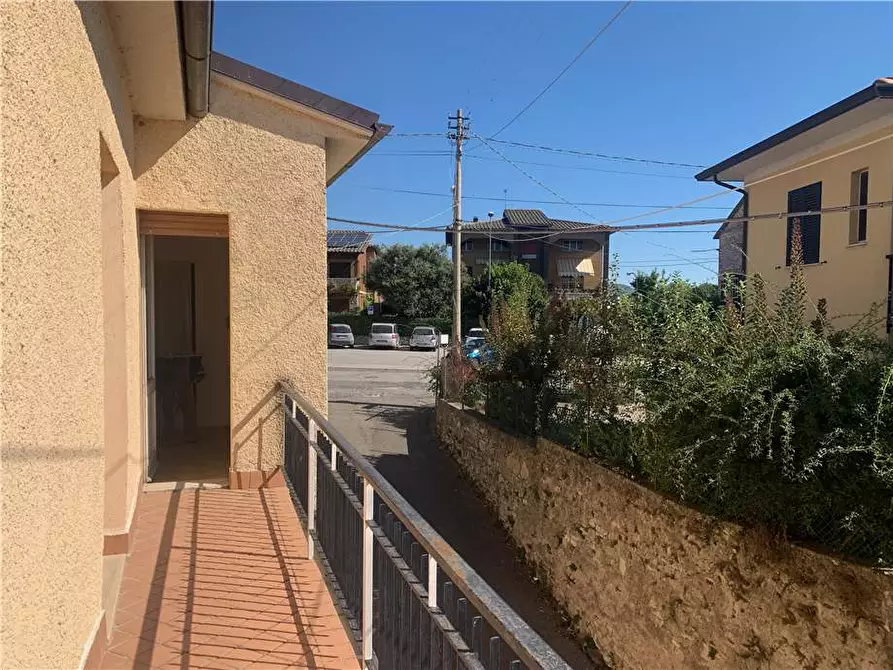 Immagine 4 di Stabile in vendita  in Via Collesecco, 51 a Gualdo Cattaneo