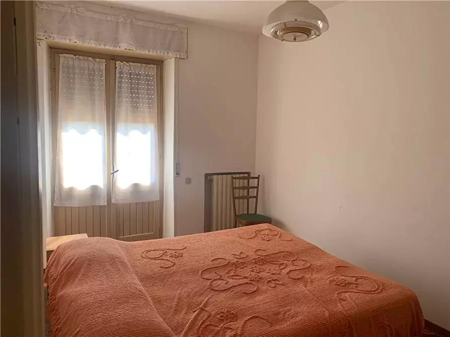 Immagine 9 di Stabile in vendita  in Via Collesecco, 51 a Gualdo Cattaneo