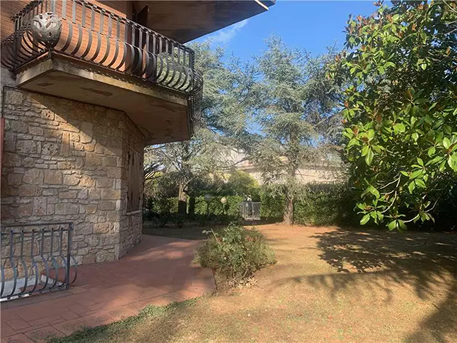 Immagine 33 di Villa in vendita  in Via Belvedere, 12 a Gualdo Cattaneo