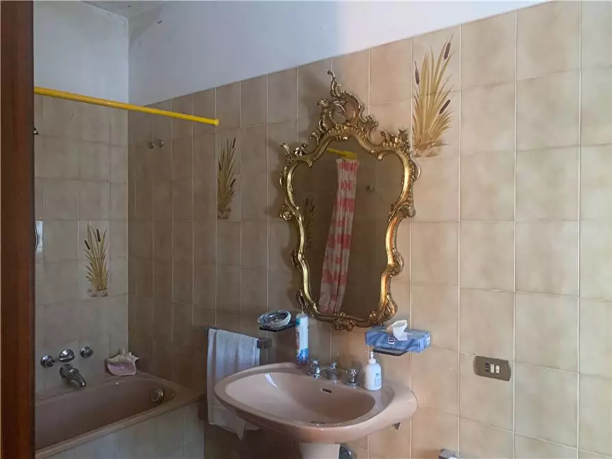 Immagine 9 di Villa in vendita  in Via Belvedere, 12 a Gualdo Cattaneo