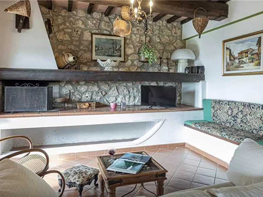 Immagine 17 di Rustico / casale in vendita  in Fraz. GRUTTI a Gualdo Cattaneo