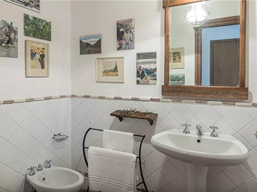 Immagine 31 di Rustico / casale in vendita  in Fraz. GRUTTI a Gualdo Cattaneo