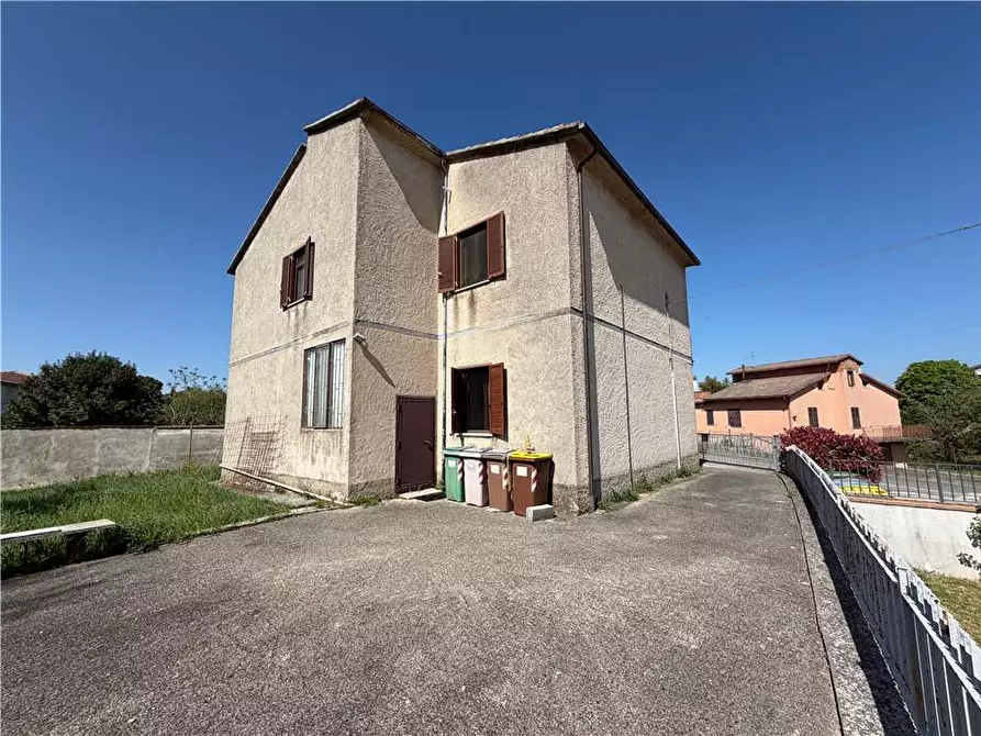Immagine 2 di Villa in vendita  in Via Via Montegrappa, 22 a Gualdo Cattaneo