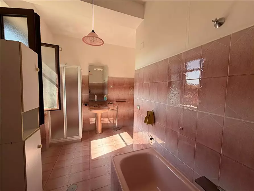 Immagine 21 di Villa in vendita  in Via Via Montegrappa, 22 a Gualdo Cattaneo