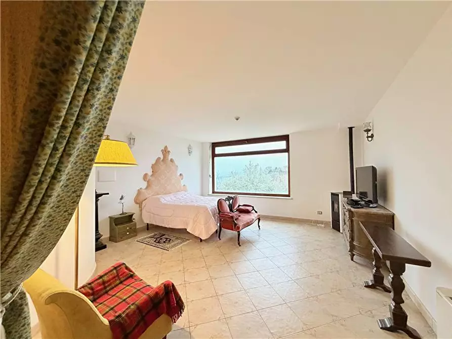 Immagine 20 di Rustico / casale in vendita  in Via Loretto, 6 a Todi