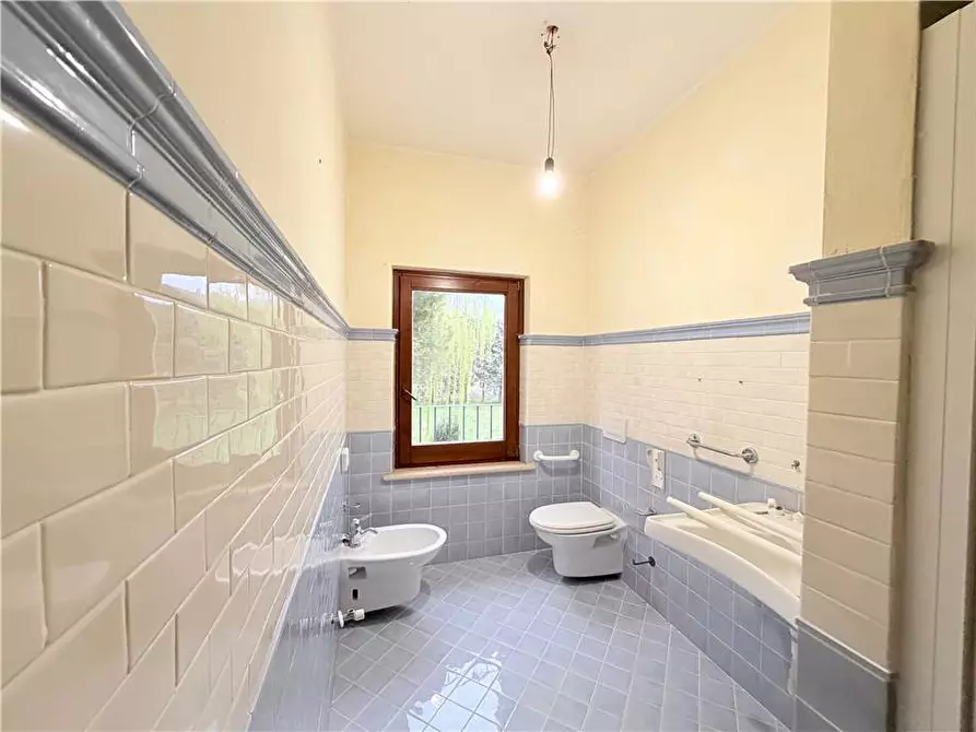 Immagine 25 di Rustico / casale in vendita  in Via Loretto, 6 a Todi