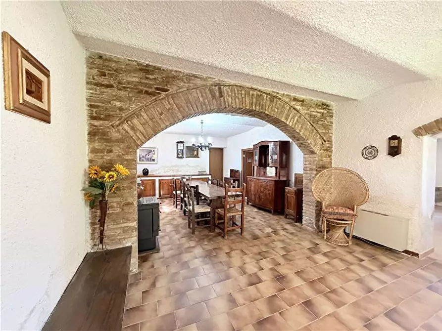 Immagine 11 di Villa in vendita  in Voc. Selvetta a Cannara