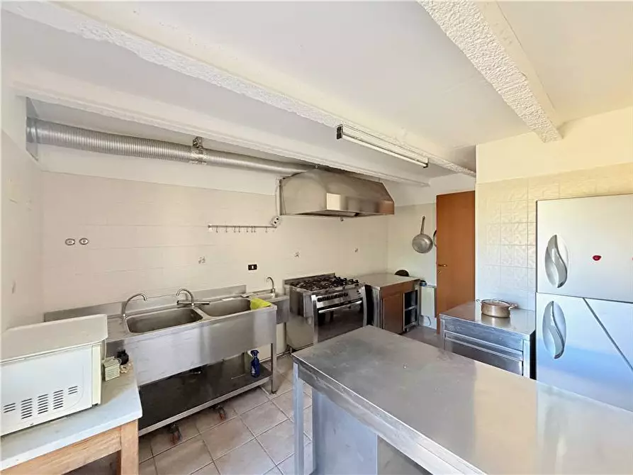Immagine 15 di Villa in vendita  in Voc. Selvetta a Cannara